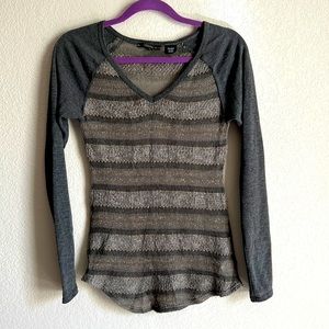 Miss Me sweater small